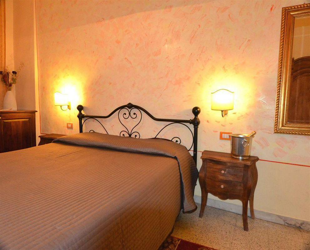 Residenza D'Epoca Locanda Di San Martino เซียนา ภายนอก รูปภาพ
