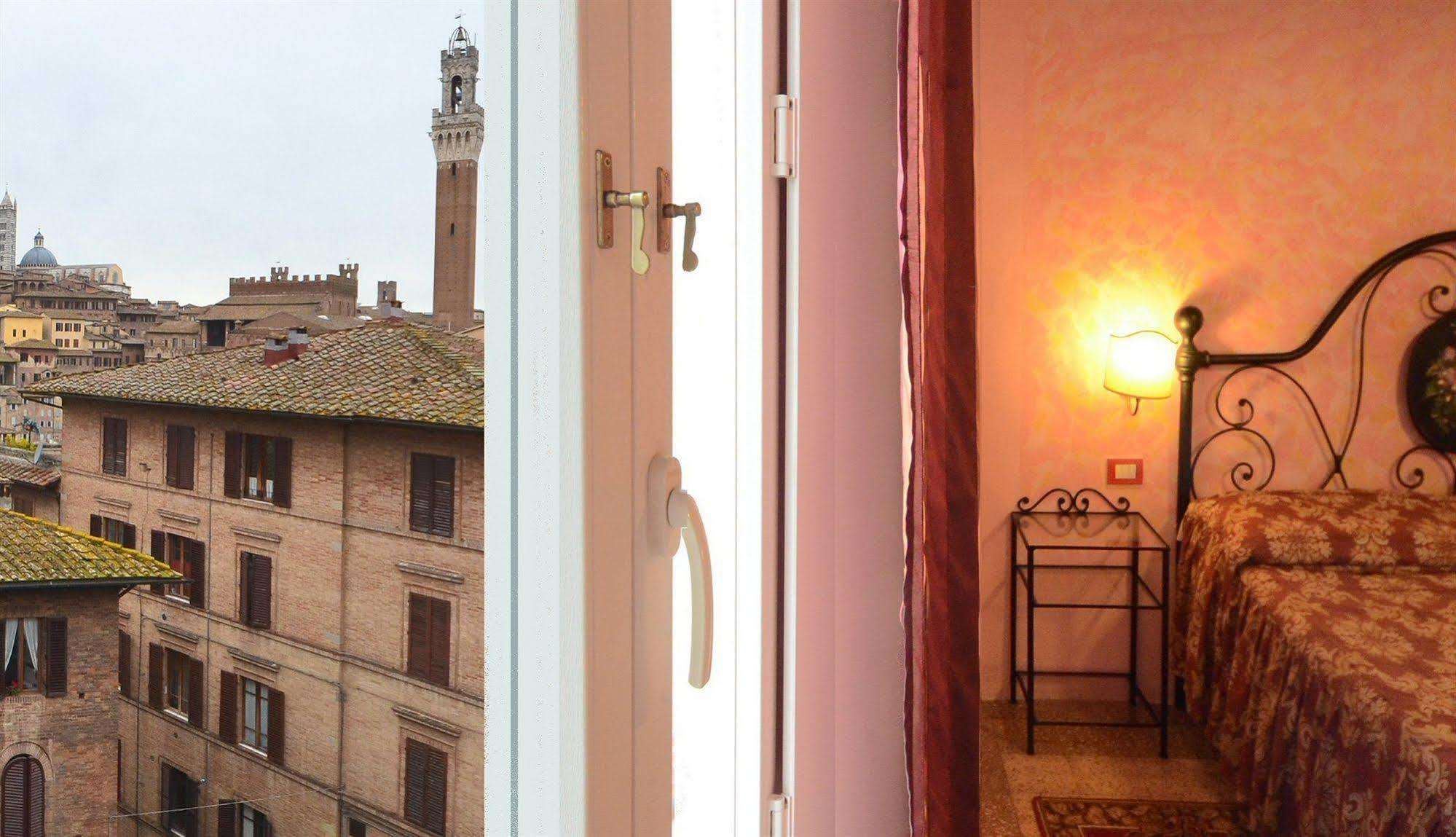 Residenza D'Epoca Locanda Di San Martino เซียนา ภายนอก รูปภาพ